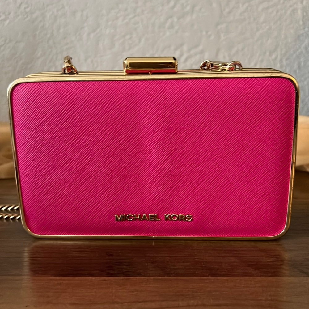 Michael Kors pink clutch